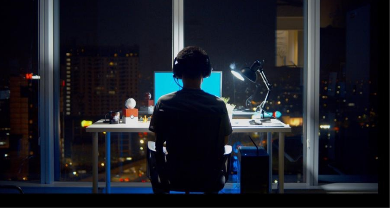 Laptop gaming live streaming