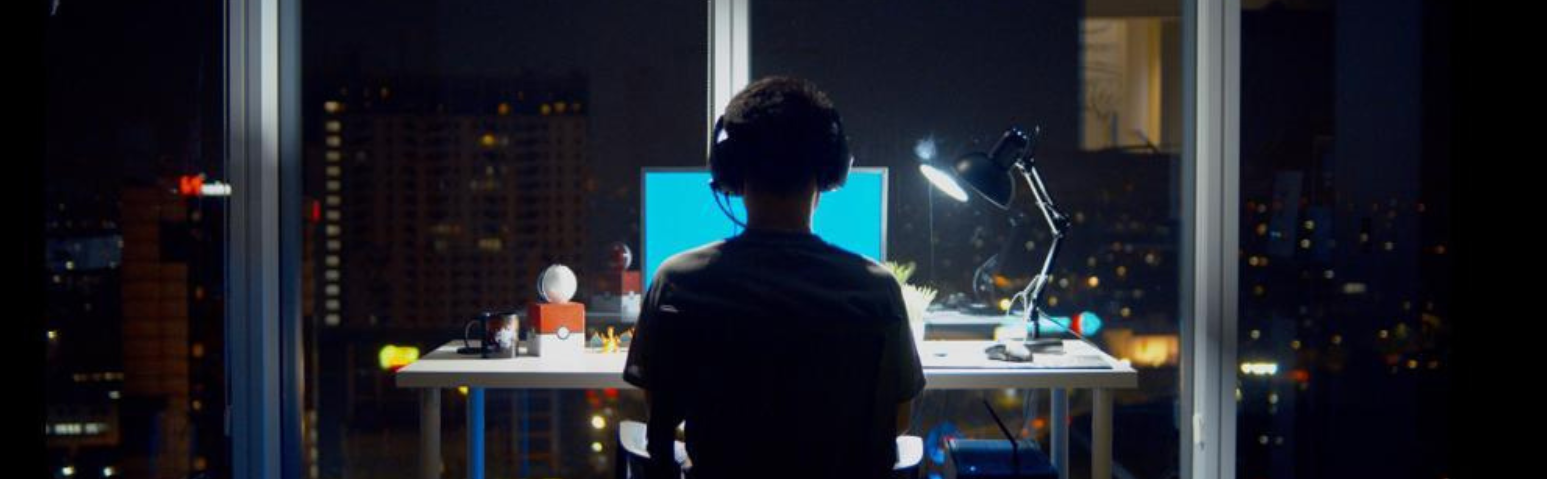 Laptop gaming live streaming